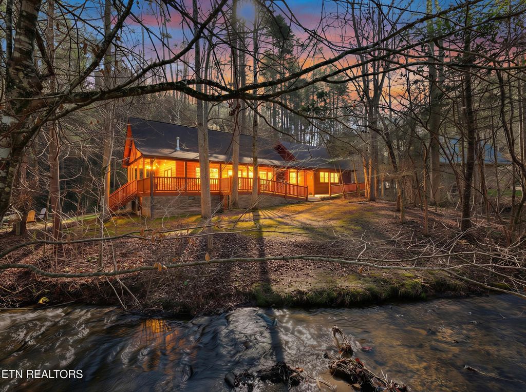 Photo of 2673 Cedar Falls Way, Sevierville, TN 37862 (MLS # 1331263)