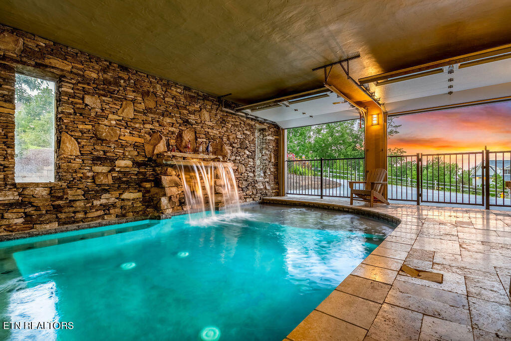 3222 Laurel Cove Tr