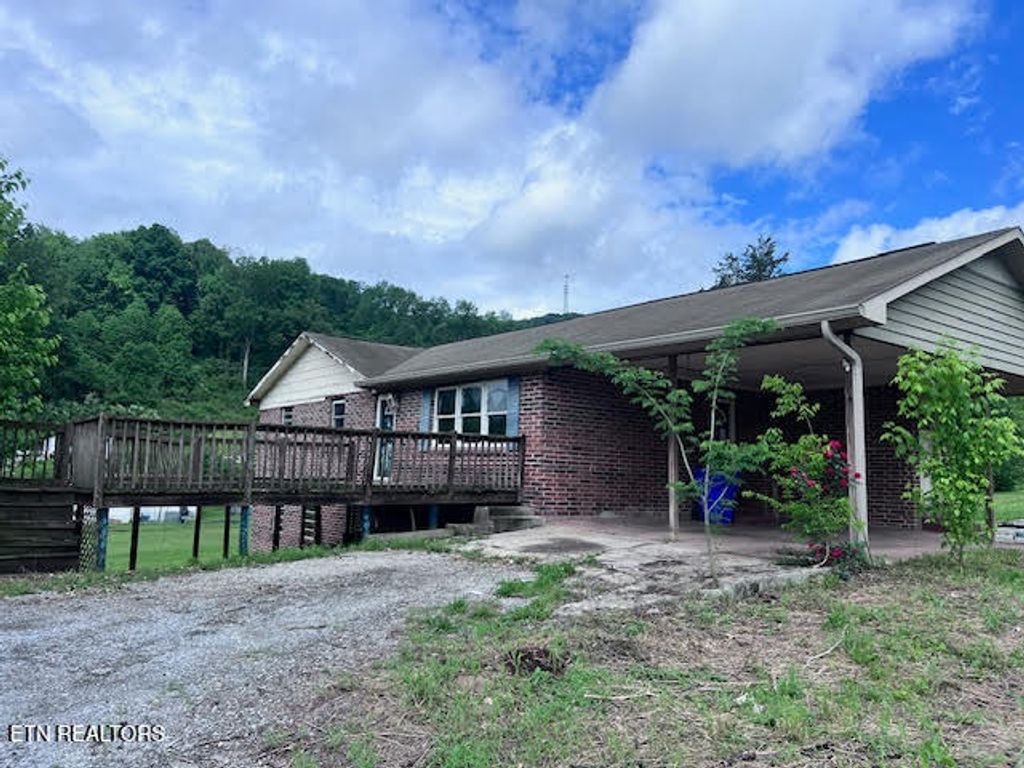 Photo of 113 Smith Lane, Harriman, TN 37748 (MLS # 1323302)