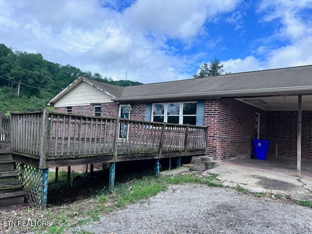 Photo of 113 Smith Lane, Harriman, TN 37748 (MLS # 1323302)