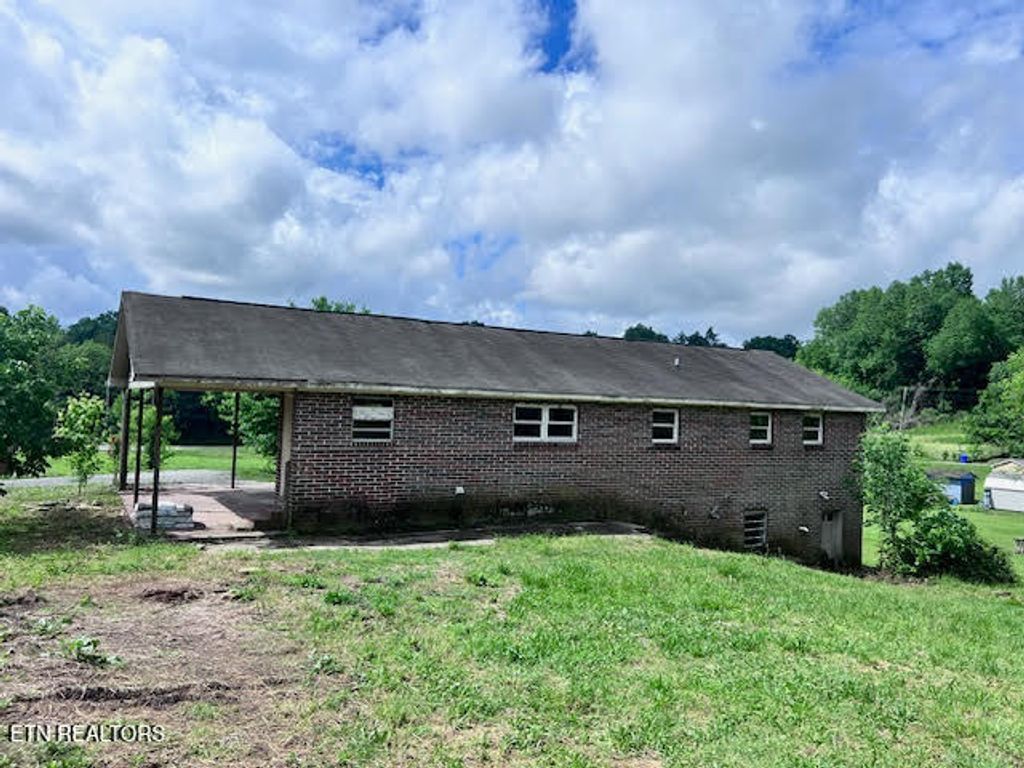 Photo of 113 Smith Lane, Harriman, TN 37748 (MLS # 1323302)