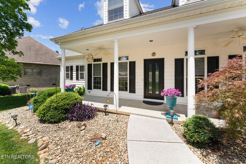 Photo of 105 Gogeyi Tr, Vonore, TN 37885 (MLS # 1302265)