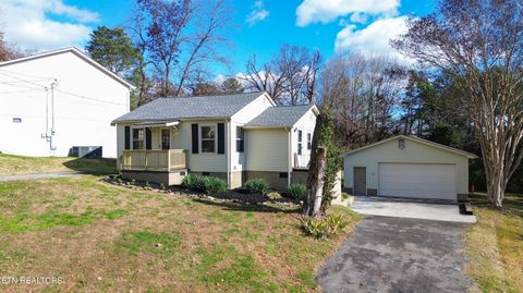 Photo of 6025 Glennifer Lane, Knoxville, TN 37918 (MLS # 1323205)