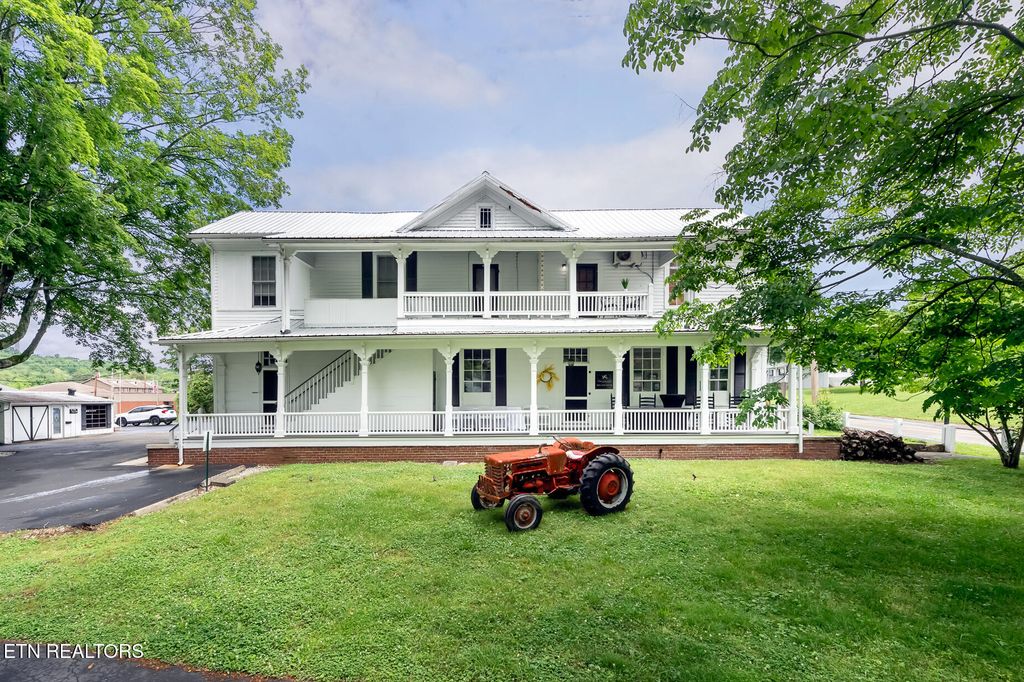 Photo of 411 N 3rd St #202, Kingston, TN 37763 (MLS # 1292142)