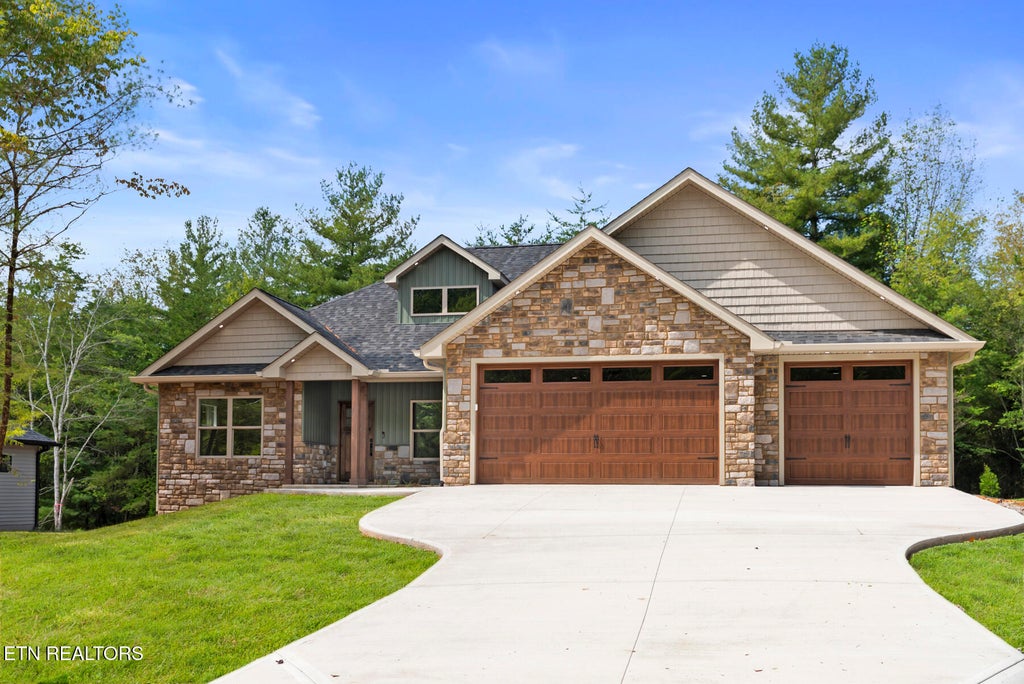 Photo of 150 Natchez Circle, Crossville, TN 38558 (MLS # 1356807)