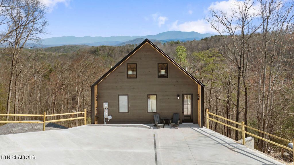 Photo of 1863 Bluff Ridge Rd, Sevierville, TN 37876 (MLS # 1332148)