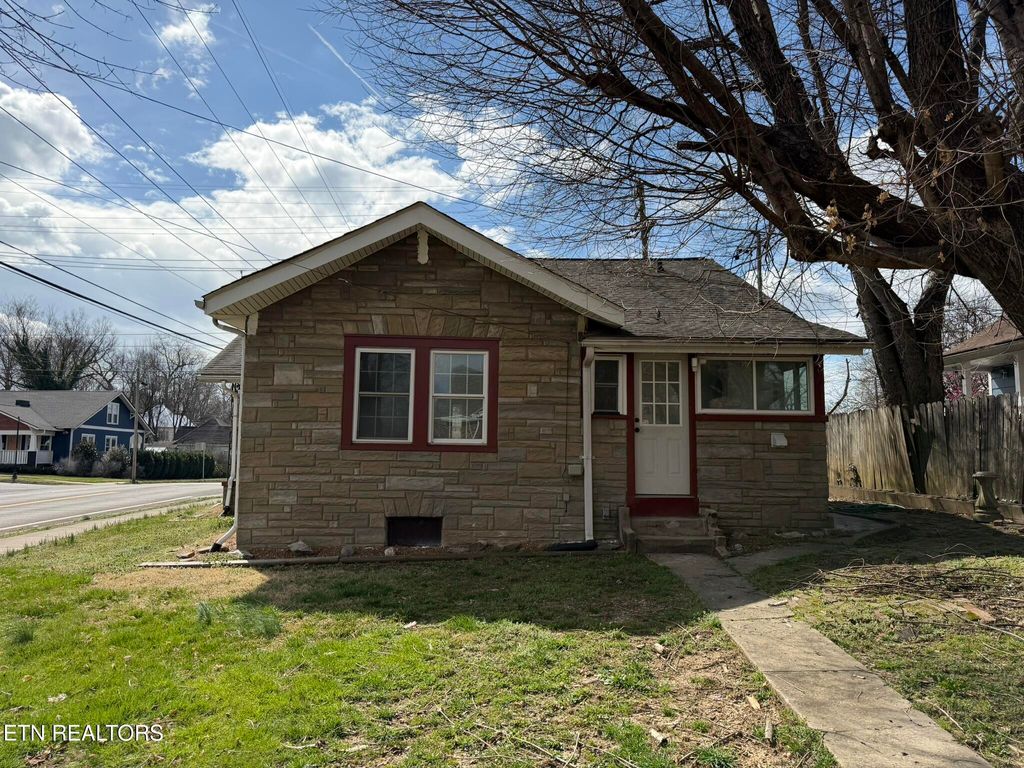 Photo of 601 W Glenwood Ave, Knoxville, TN 37917 (MLS # 1331542)
