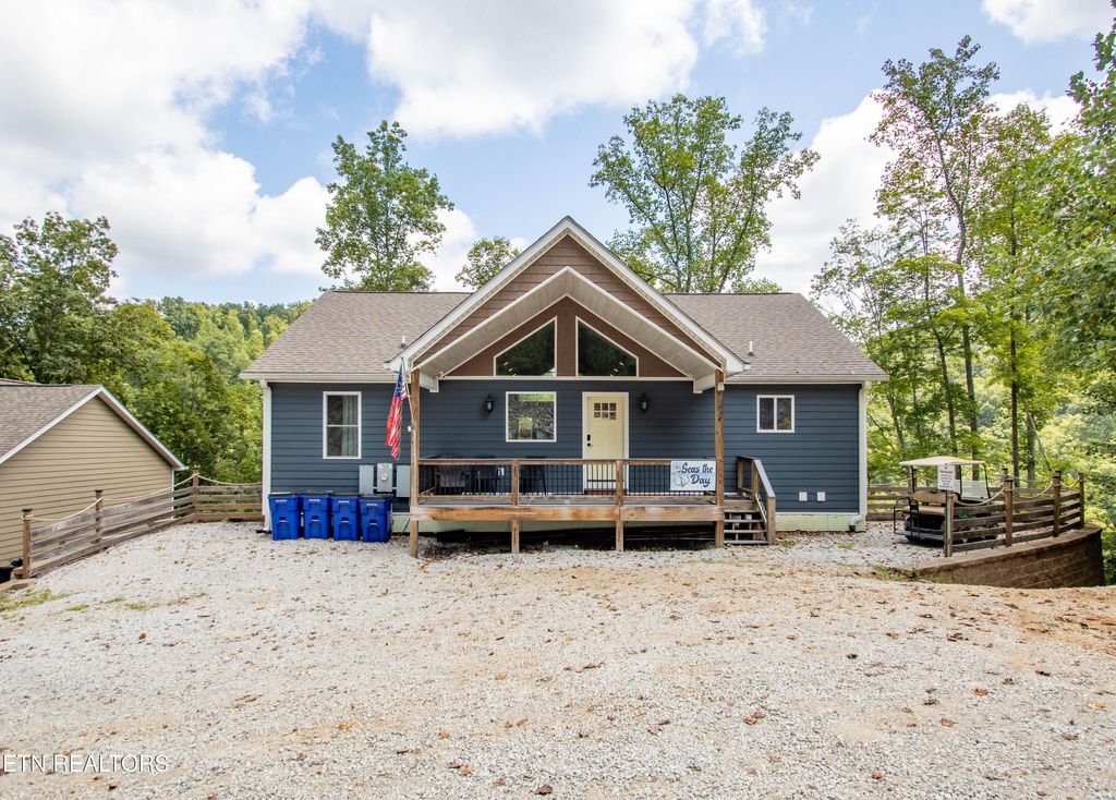 Photo of 734 Waterfront Tr, LaFollette, TN 37766 (MLS # 1311549)