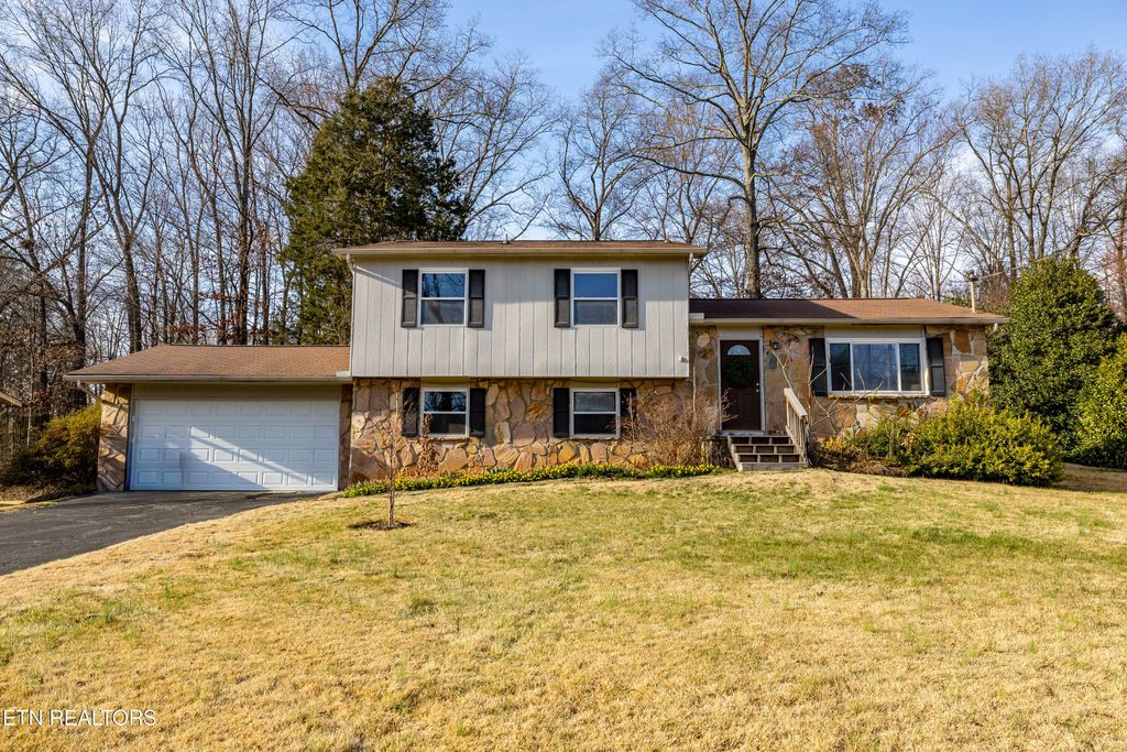 Photo of 5931 Westmere Drive, Knoxville, TN 37909 (MLS # 1331419)