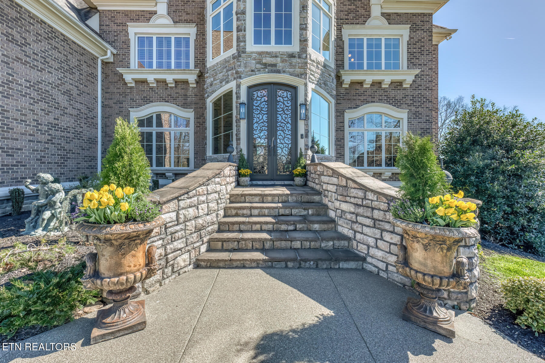 1128 Mountain Vista Pvt Drive