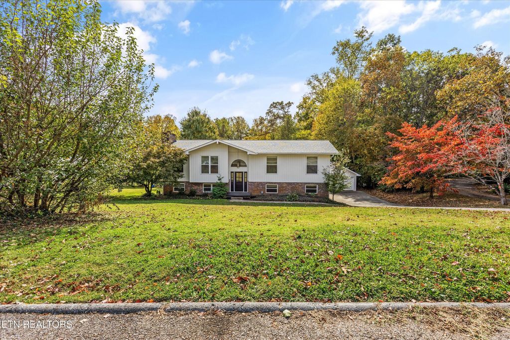 Photo of 1416 Live Oak Circle, Knoxville, TN 37932 (MLS # 1319897)