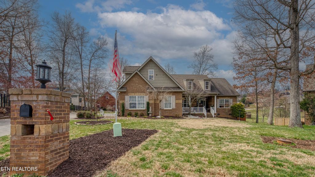 Photo of 563 Yellowstone Lane, Lenoir City, TN 37771 (MLS # 1331227)