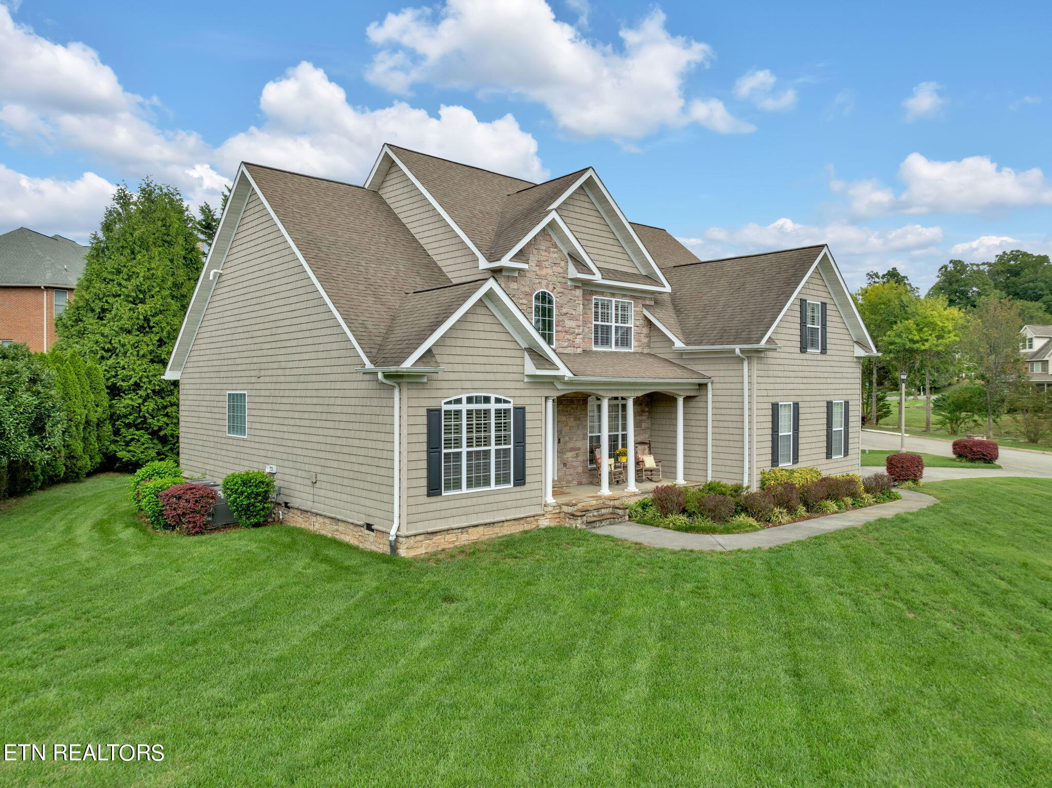 424 Ross Springs Drive