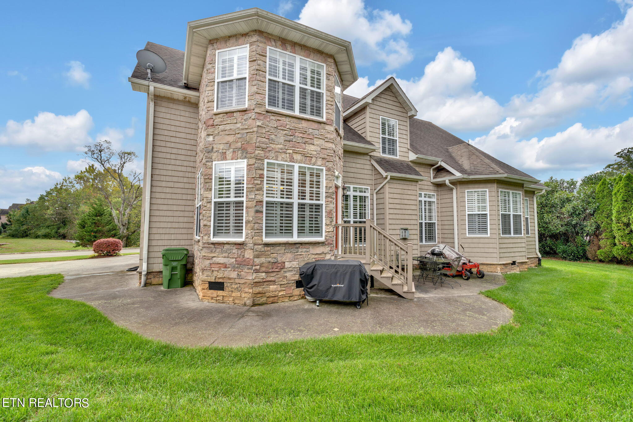 424 Ross Springs Drive