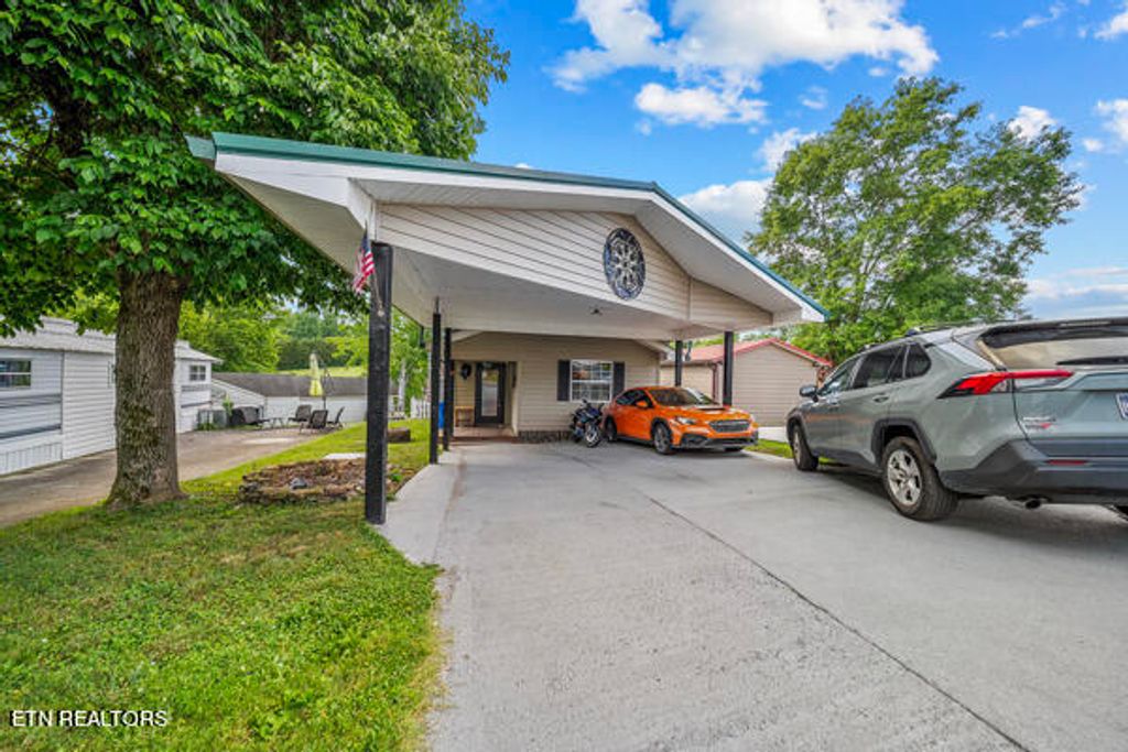 Photo of 592 Flamingo Circle, Townsend, TN 37882 (MLS # 1269169)