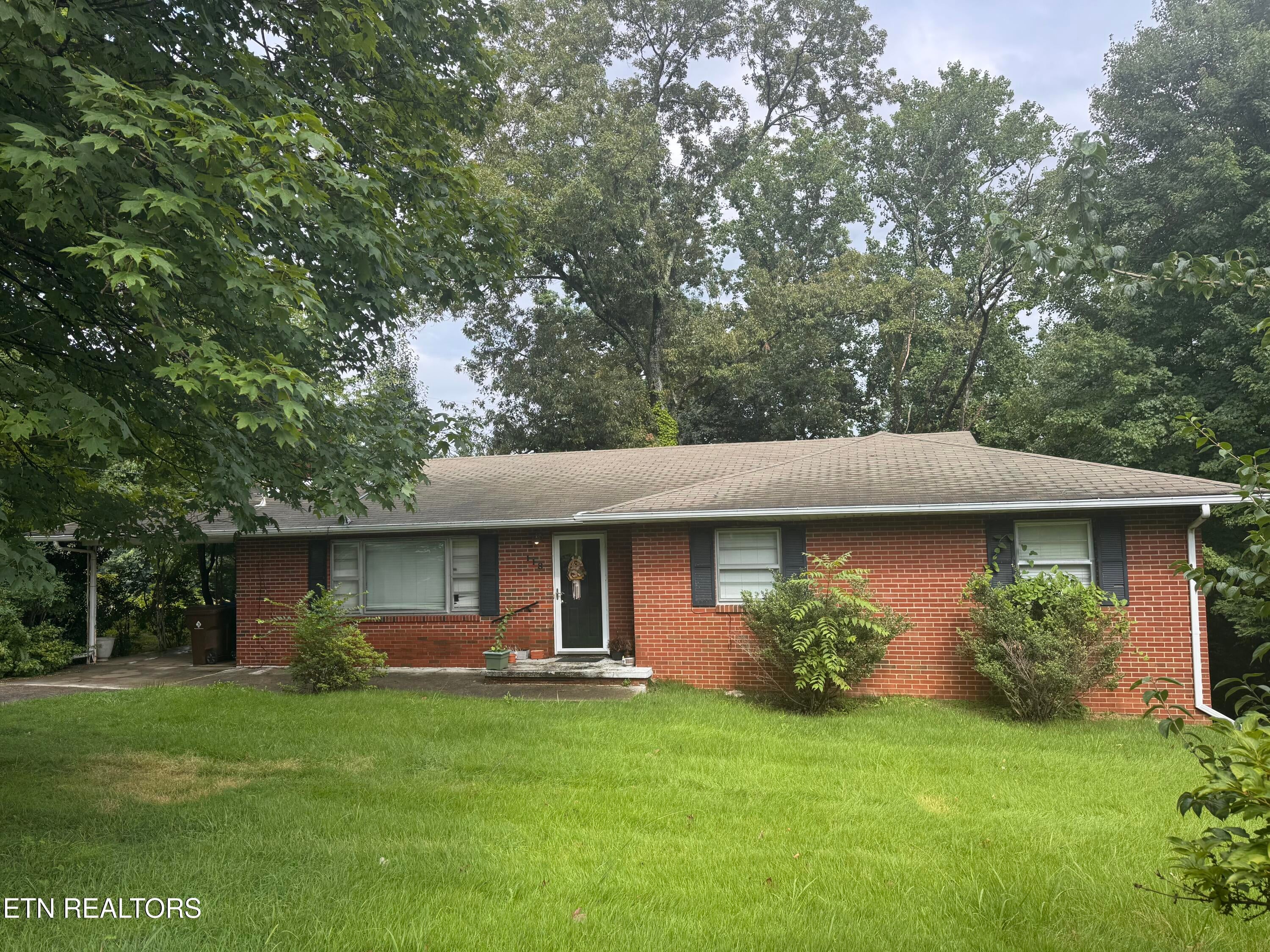 118 Iona Circle