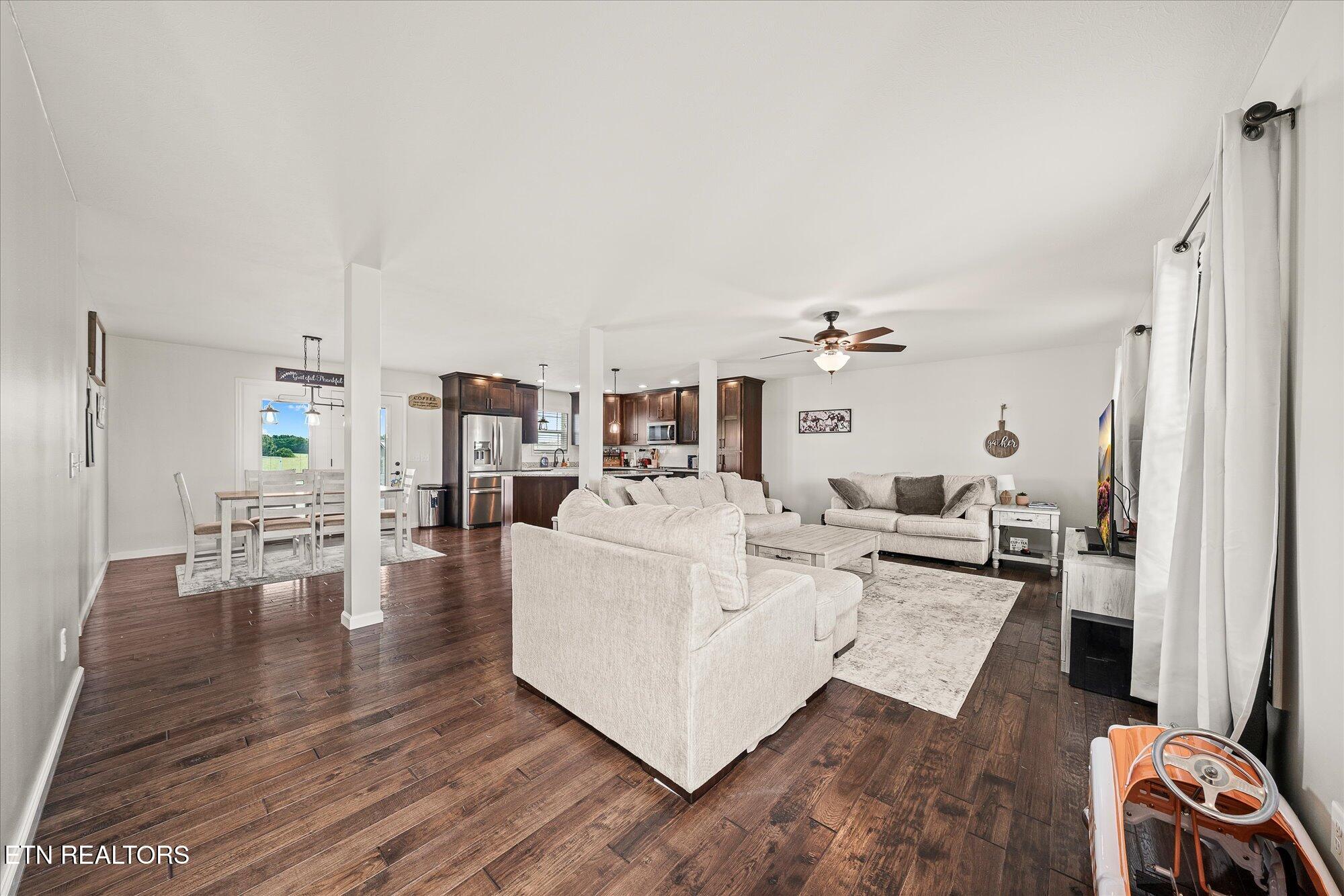 366 S Bunker Hill Rd