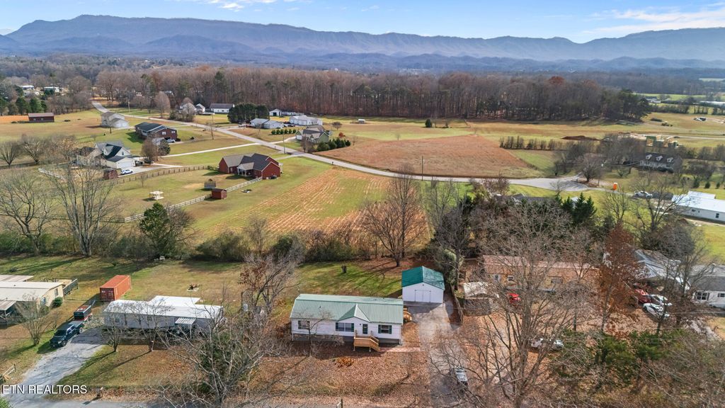 Photo of 821 Clark St, Seymour, TN 37865 (MLS # 1322997)