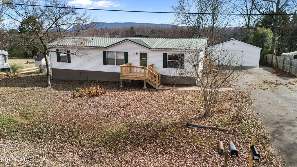 Photo of 821 Clark St, Seymour, TN 37865 (MLS # 1322997)