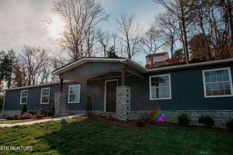 Tiny photo for 515 Greenwood Drive, Clinton, TN 37716 (MLS # 1336018)