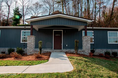 Tiny photo for 515 Greenwood Drive, Clinton, TN 37716 (MLS # 1336018)