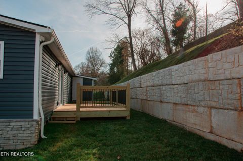 Tiny photo for 515 Greenwood Drive, Clinton, TN 37716 (MLS # 1336018)