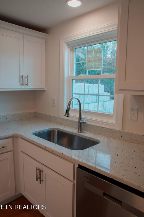 Tiny photo for 515 Greenwood Drive, Clinton, TN 37716 (MLS # 1336018)