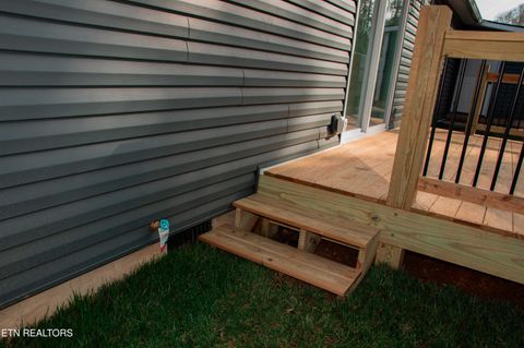 Tiny photo for 515 Greenwood Drive, Clinton, TN 37716 (MLS # 1336018)