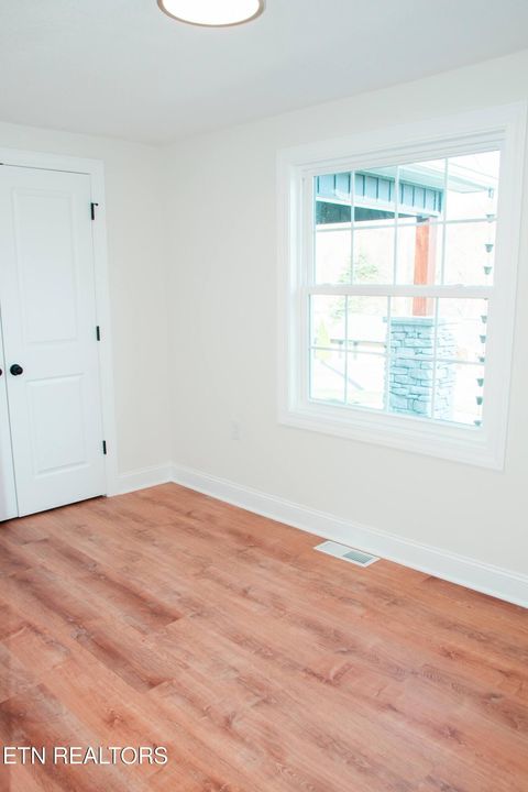 Tiny photo for 515 Greenwood Drive, Clinton, TN 37716 (MLS # 1336018)