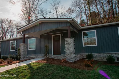 Tiny photo for 515 Greenwood Drive, Clinton, TN 37716 (MLS # 1336018)