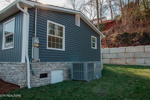 Tiny photo for 515 Greenwood Drive, Clinton, TN 37716 (MLS # 1336018)