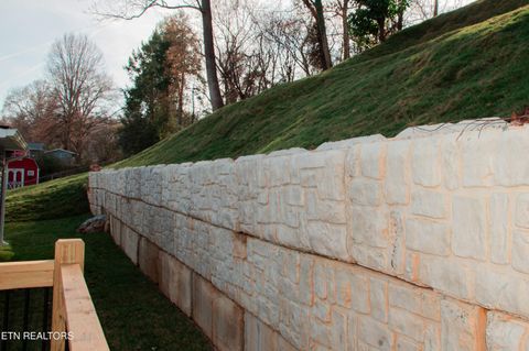 Tiny photo for 515 Greenwood Drive, Clinton, TN 37716 (MLS # 1336018)