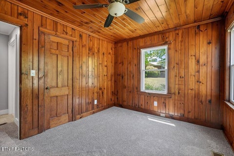 Tiny photo for 128 S Young St, Sparta, TN 38583 (MLS # 1358438)