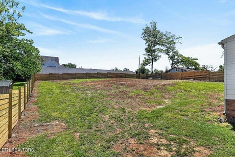 Tiny photo for 128 S Young St, Sparta, TN 38583 (MLS # 1358438)