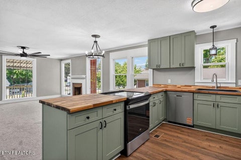 Tiny photo for 128 S Young St, Sparta, TN 38583 (MLS # 1358438)