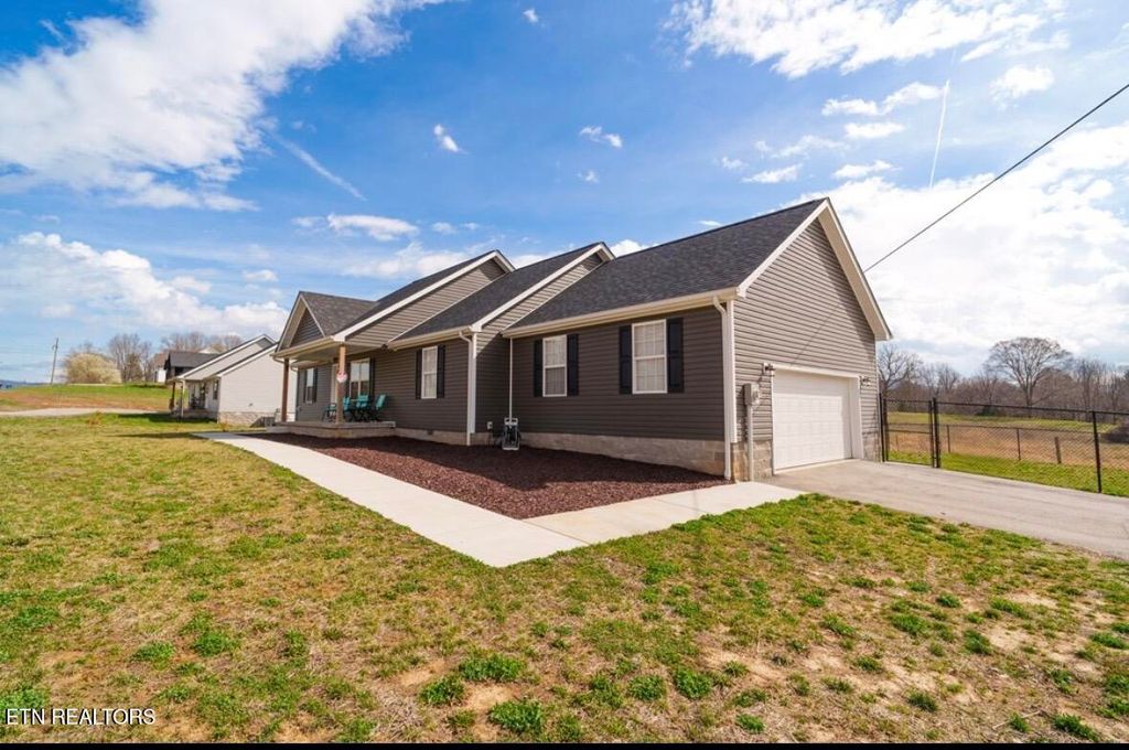 Photo of 4346 Monterey Hwy, Sparta, TN 38583 (MLS # 1331962)