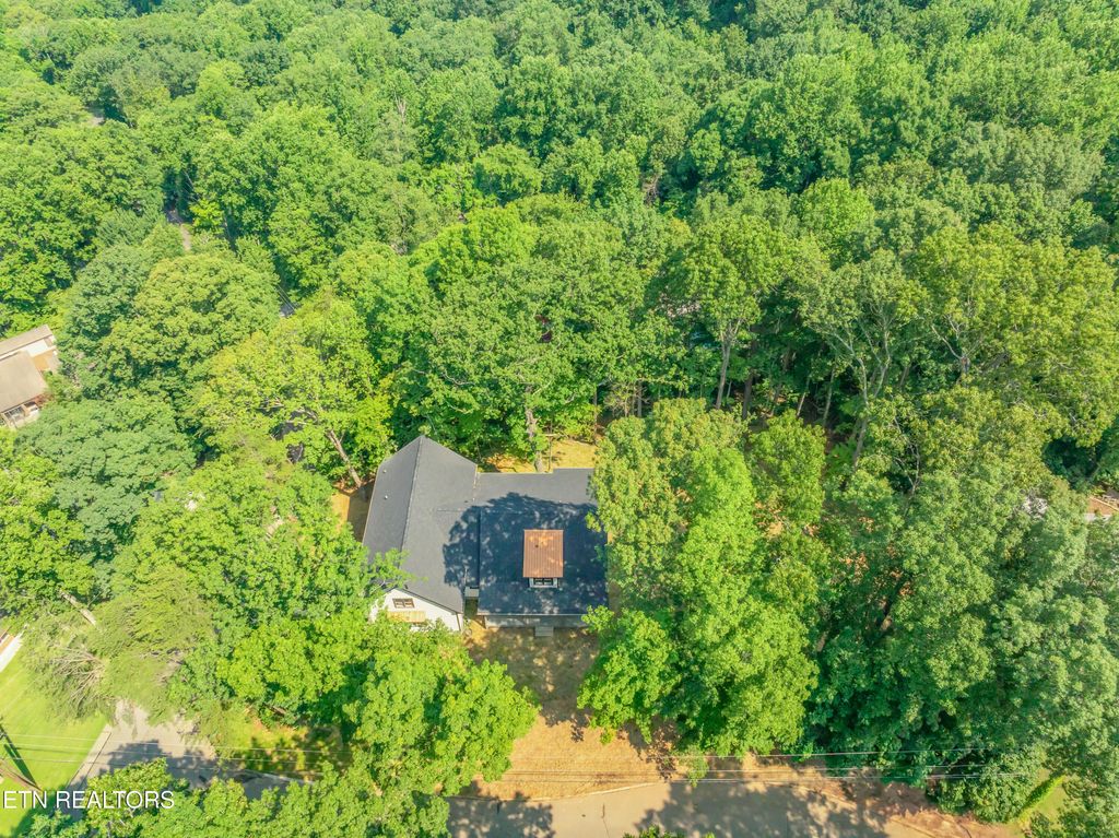 Photo of 7600 Gynevere Drive, Knoxville, TN 37931 (MLS # 1304538)