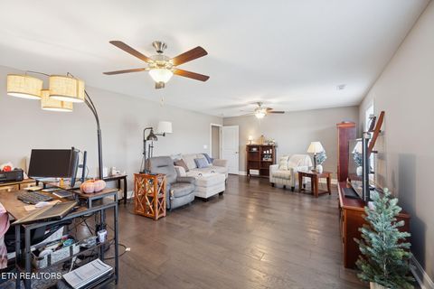 Tiny photo for 106 E Elderberry St, Oak Ridge, TN 37830 (MLS # 1319357)