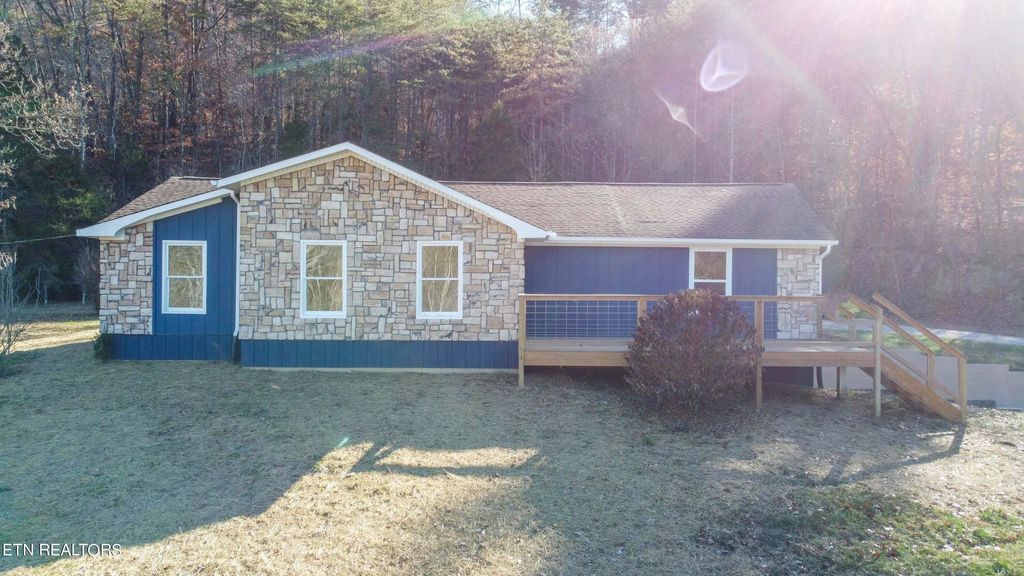 Photo of 441 Johnson Rd Rd, Maynardville, TN 37807 (MLS # 1246700)