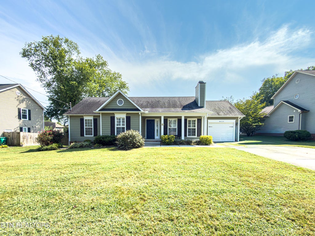 Photo of 8820 Ryegate Drive, Knoxville, TN 37922 (MLS # 1354532)