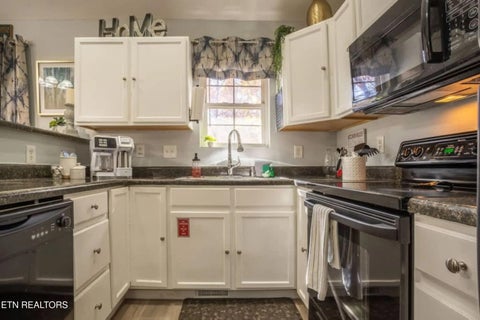 Tiny photo for 549 Johnson Lane #1&2, Gatlinburg, TN 37738 (MLS # 1355552)