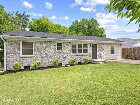 Photo of 2021 Berea Ave, Knoxville, TN 37920 (MLS # 1347868)