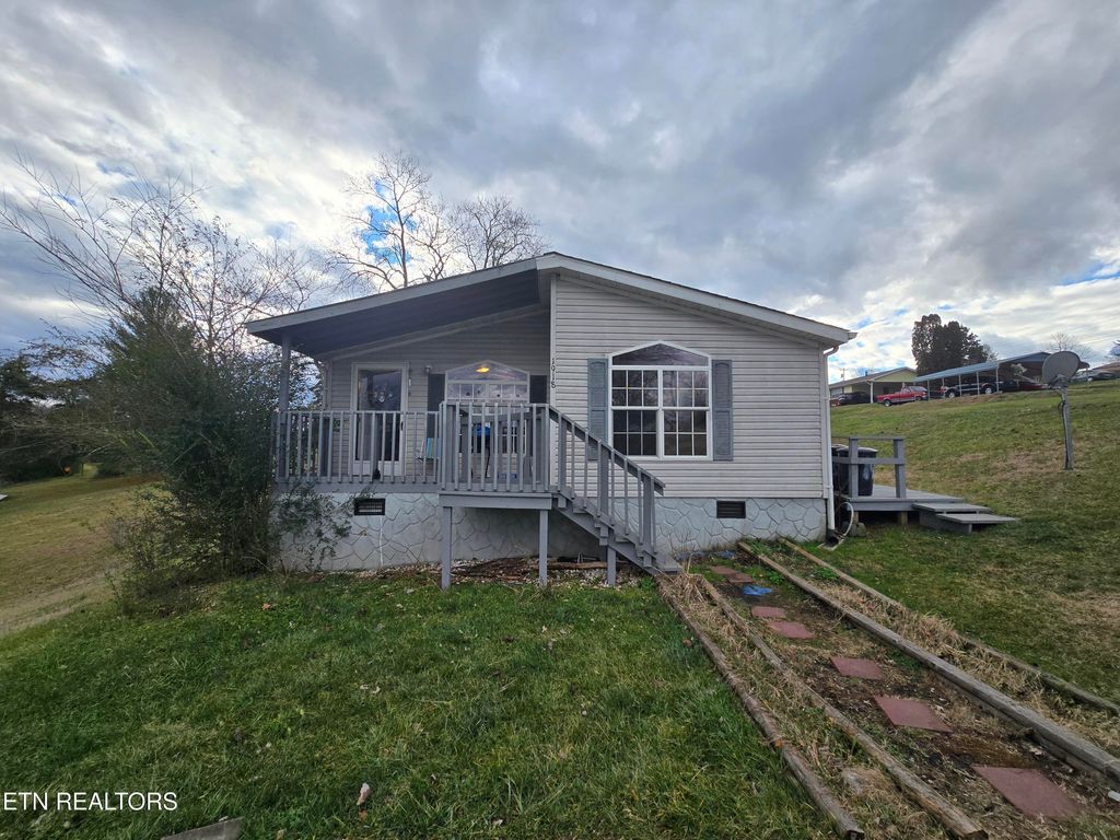 Photo of 1918 Ball St, Tazewell, TN 37879 (MLS # 1285736)