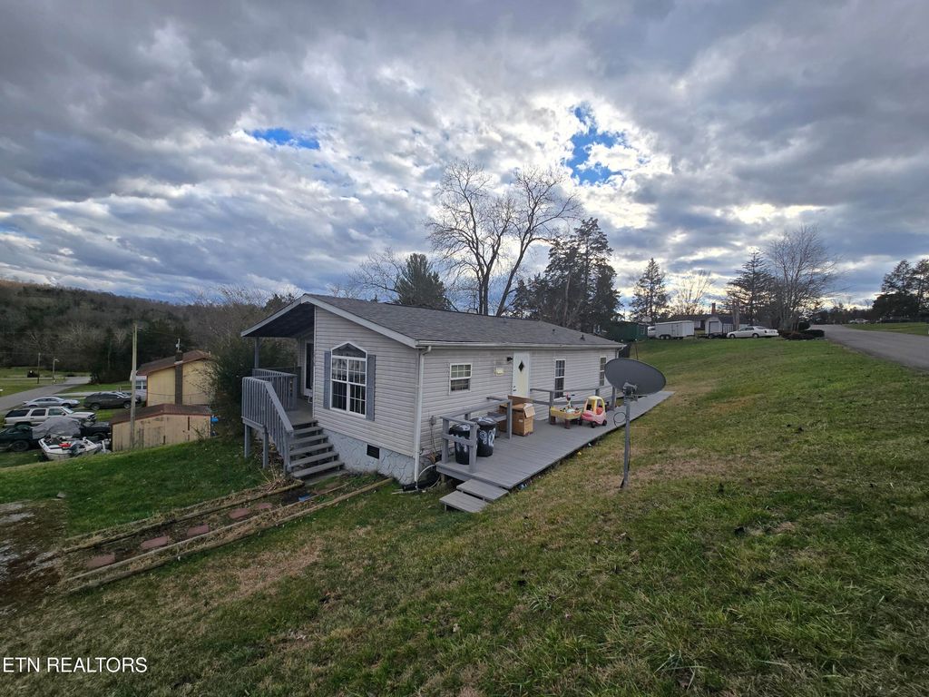 Photo of 1918 Ball St, Tazewell, TN 37879 (MLS # 1285736)