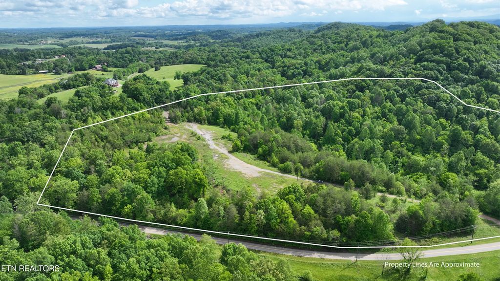 Photo of 235 Acorn Gap Rd, Sweetwater, TN 37874 (MLS # 1299870)