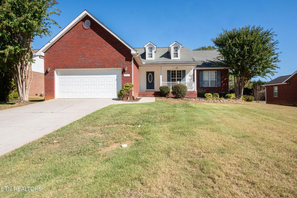 Photo of 711 Kiefer Lane, Maryville, TN 37804 (MLS # 1318969)