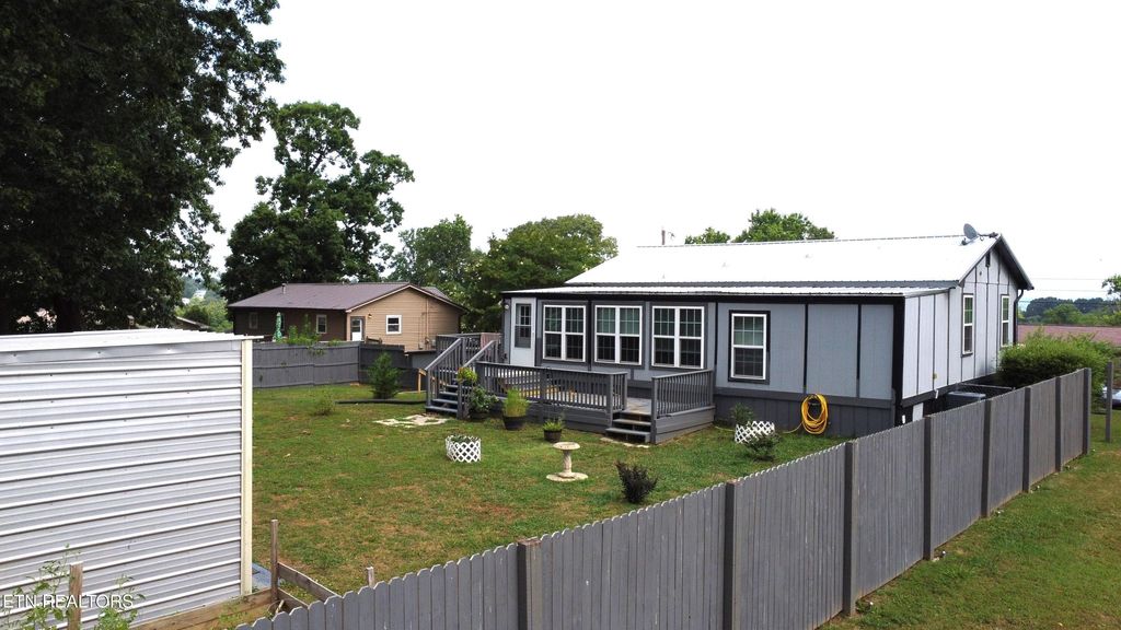 Photo of 2320 Patricia Circle, Morristown, TN 37814 (MLS # 1309889)