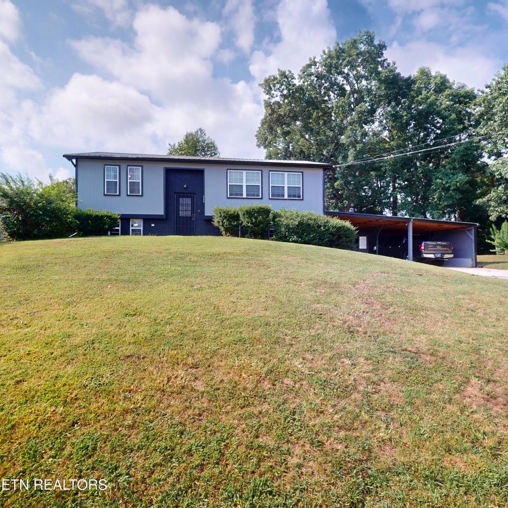 Photo of 2320 Patricia Circle, Morristown, TN 37814 (MLS # 1309889)