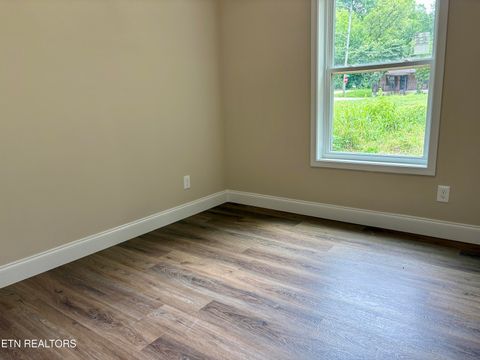 Tiny photo for 1143 Massachusetts Ave, Knoxville, TN 37921 (MLS # 1344850)