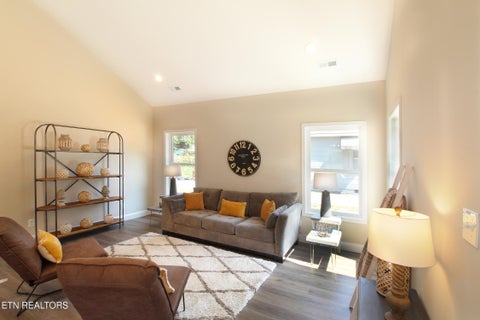Tiny photo for 1143 Massachusetts Ave, Knoxville, TN 37921 (MLS # 1344850)